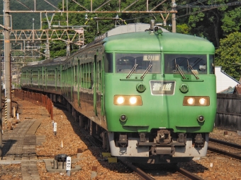 JR西日本 国鉄117系電車 鉄道フォト・写真 by FM-805Dさん 山科駅 (JR)：2022年05月29日08時ごろ