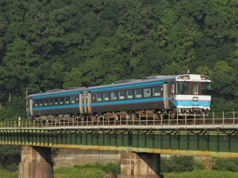 JR四国 国鉄キハ185系気動車 鉄道フォト・写真 by FM-805Dさん ：2020年09月21日07時ごろ