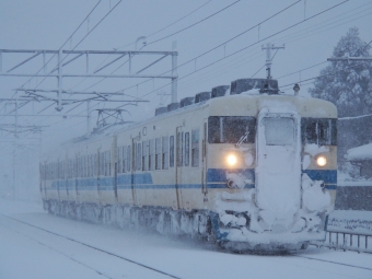 あいの風とやま鉄道413系電車 鉄道フォト・写真 by FM-805Dさん 東滑川駅：2022年02月06日07時ごろ