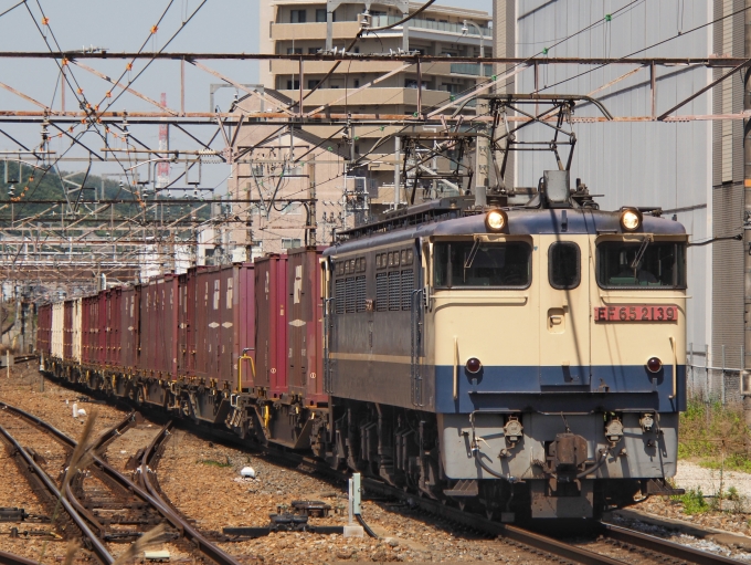 鉄道フォト・写真：JR貨物 国鉄EF65形電気機関車 EF65-2139 高槻駅 鉄道フォト・写真 by FM-805Dさん - 撮影日 2022/05/29 14:07