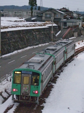 JR西日本キハ120形気動車 鉄道フォト・写真 by FM-805Dさん ：2011年01月04日06時ごろ