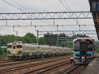 JR東日本 GV-E400形 GV-E400-13 鉄道フォト・写真 by FM-805Dさん 東能代駅：2021年06月19日12時ごろ