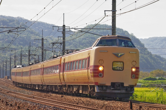 JR西日本 クロ381形 こうのとり(特急) クロ381-1114 鉄道フォト・写真 by FM-805Dさん 三田駅 (兵庫県|JR)：2015年09月22日08時ごろ