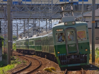南海7000系電車 7037 鉄道フォト・写真 by FM-805Dさん 岡田浦駅：2015年10月03日12時ごろ
