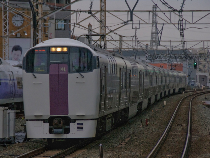 JR東日本215系電車 ホリデー快速ビューやまなし 鉄道フォト・写真 by FM-805Dさん ：2012年11月24日09時ごろ