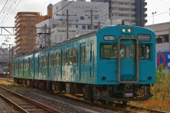 JR西日本 クハ105形 クハ105-8 鉄道フォト・写真 by FM-805Dさん 和歌山駅 (JR)：2015年11月15日13時ごろ