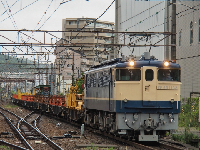 鉄道フォト・写真：JR西日本 国鉄EF65形電気機関車 岡山工臨 EF65-1132 高槻駅 鉄道フォト・写真 by FM-805Dさん - 撮影日 2023/07/01 14:33