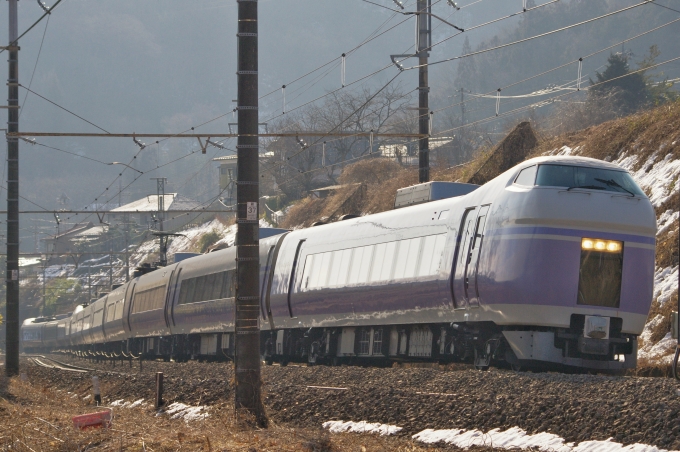 JR東日本E351系電車 スーパーあずさ(特急) 鉄道フォト・写真 by FM-805Dさん 大月駅 (JR)：2018年02月10日08時ごろ