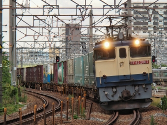 JR貨物 国鉄EF65形電気機関車 EF65-2067 鉄道フォト・写真 by FM-805Dさん 新大阪駅 (JR)：2023年08月26日16時ごろ
