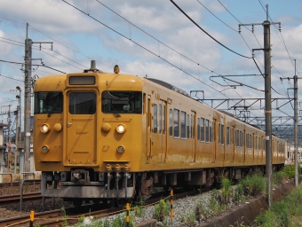 JR西日本 クハ111形 クハ111-260 鉄道フォト・写真 by FM-805Dさん 清音駅 (JR)：2023年09月09日10時ごろ