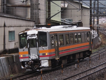 JR西日本 キハ120形 キハ120-340 鉄道フォト・写真 by FM-805Dさん 新見駅：2024年02月25日08時ごろ
