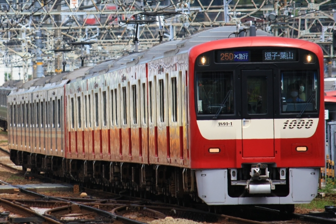 京急電鉄 京急デハ1000形(Muc) 1891-1 鉄道フォト・写真 by ikさん 金沢八景駅 (京急)：2022年08月19日11時ごろ