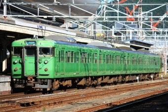 JR西日本 国鉄111系電車 鉄道フォト・写真 by ikさん 京都駅 (JR)：2022年10月19日14時ごろ