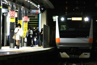 JR東日本 クハE232形 クハE232-28 鉄道フォト・写真 by ikさん 新宿駅 (JR)：2022年11月05日18時ごろ