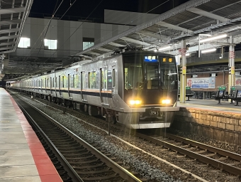 JR西日本321系電車 鉄道フォト・写真 by くろてつさん 茨木駅：2023年02月04日23時ごろ