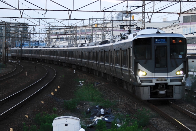 鉄道フォト・写真：JR西日本225系電車 クモハ225-18 岸辺駅 鉄道フォト・写真 by S V Oさん - 撮影日 2022/08/25 18:05