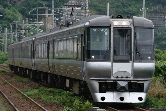 鉄道フォト・写真：JR北海道785系電車 すずらん クハ784-2 富浦駅 (北海道) 鉄道フォト・写真 by S V Oさん - 撮影日 2024/08/03 12:45