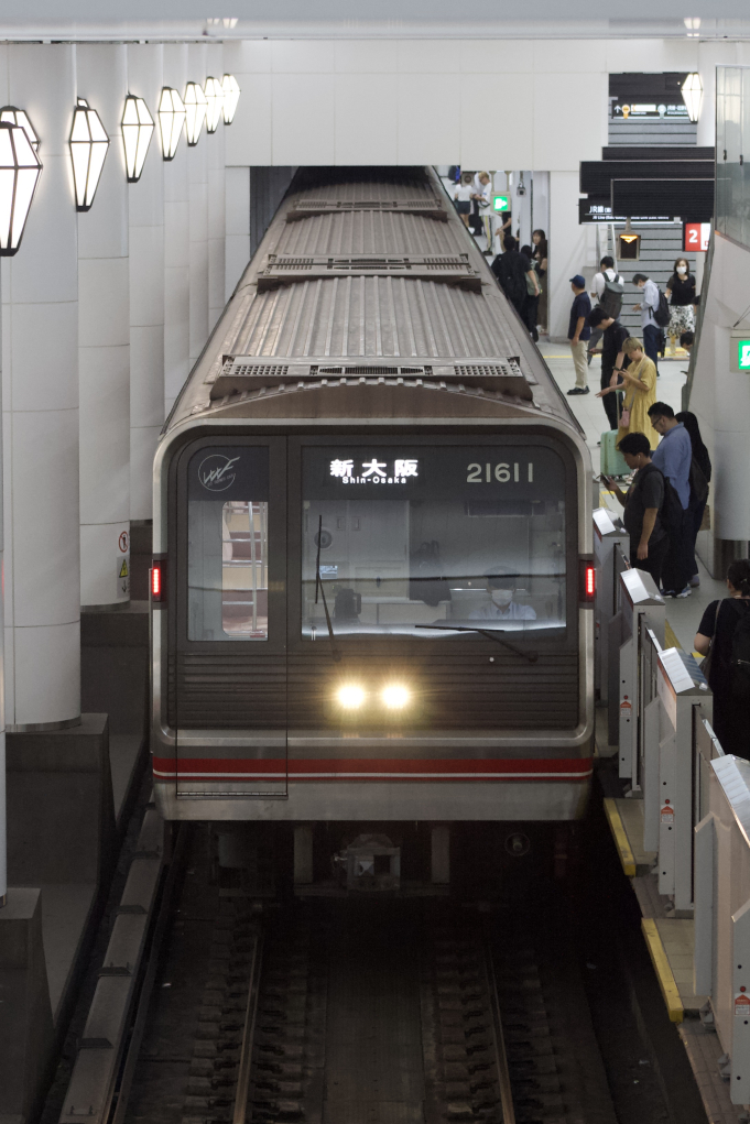 大阪メトロ 大阪市交通局20系電車 21611 天王寺駅 (大阪メトロ) 鉄道