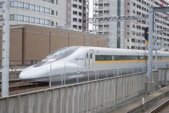 JR西日本 724形(T`c) 724-7511 鉄道フォト・写真 by 一般人よりは電車好きな人さん 吉塚駅：2023年02月09日16時ごろ