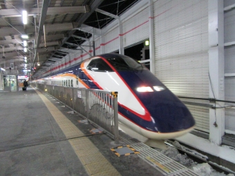 JR東日本 E322形(M2c) つばさ(新幹線) E322-1005 鉄道フォト・写真 by Massaさん 福島駅 (福島県|JR)：2023年01月29日18時ごろ