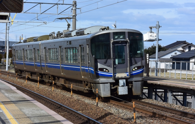 鉄道フォト・写真：JR西日本521系電車 クハ520-45 明峰駅 鉄道フォト・写真 by Massaさん - 撮影日 2024/02/24 14:28