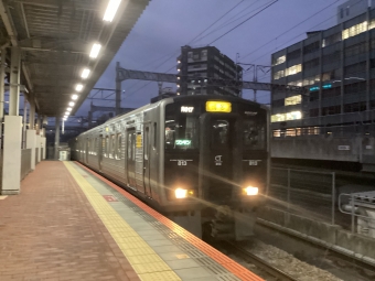 JR九州 813系 鉄道フォト・写真 by 雑餉隈さん 博多駅 (JR)：2023年01月12日18時ごろ