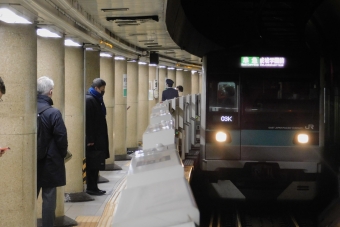 JR東日本 クハE233形 クハE233-2001 鉄道フォト・写真 by yamameさん 新御茶ノ水駅：2023年01月06日16時ごろ