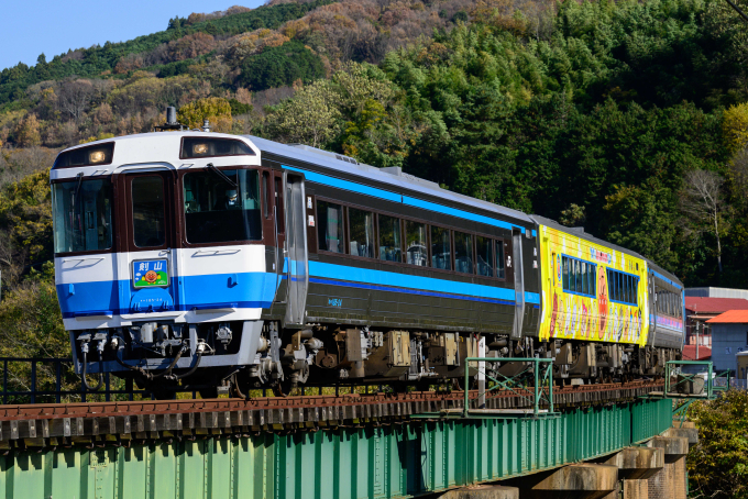 JR四国 キハ185-24 (キハ185系) 車両ガイド | レイルラボ(RailLab)