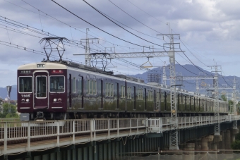 阪急電鉄 阪急7300形(Mc) 7307 鉄道フォト・写真 by シルヘッダーさん ：2022年07月23日15時ごろ