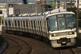 JR西日本221系電車 クハ221 鉄道フォト・写真 by シルヘッダーさん ：2023年04月20日17時ごろ