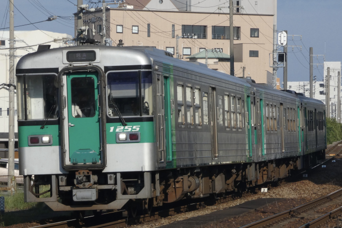 JR四国 1255 (1200形) 車両ガイド | レイルラボ(RailLab)