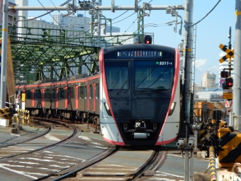 東京都交通局 都営5500-1形(Mc) 5511-1 鉄道フォト・写真 by Akaiさん 北品川駅：2024年04月07日14時ごろ