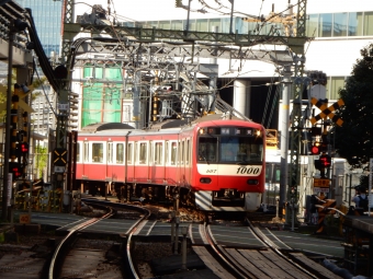 京急電鉄 京急デハ1000形(Muc) 1607 鉄道フォト・写真 by Akaiさん 北品川駅：2024年04月07日15時ごろ