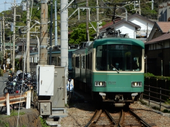 江ノ島電鉄 江ノ電1000形(Mc) 1502 鉄道フォト・写真 by Akaiさん 稲村ヶ崎駅：2024年04月13日14時ごろ