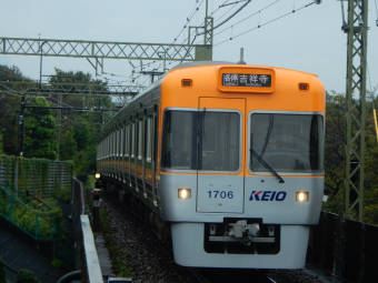 京王電鉄　列車運行図表　2022年 2022年京王電鉄卓上カレンダー・壁掛けカレンダー発売｜鉄道ニュース