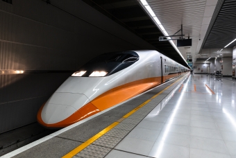 台湾高速鉄路 700T型 鉄道フォト・写真 by seeeeeraさん ：2023年10月01日19時ごろ
