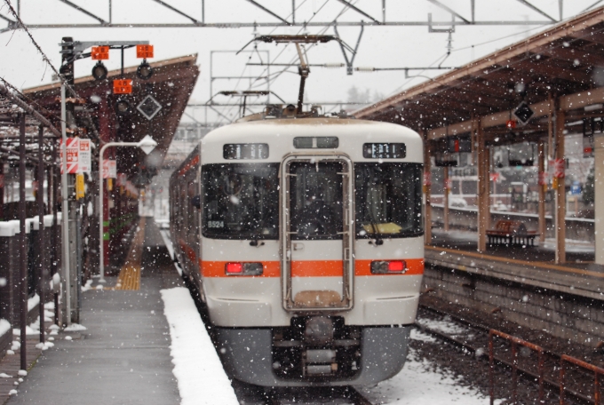 鉄道フォト・写真：JR東海313系電車 クハ312-1332 塩尻駅 鉄道フォト・写真 by Tetsuotaさん - 撮影日 2024/02/23 12:41