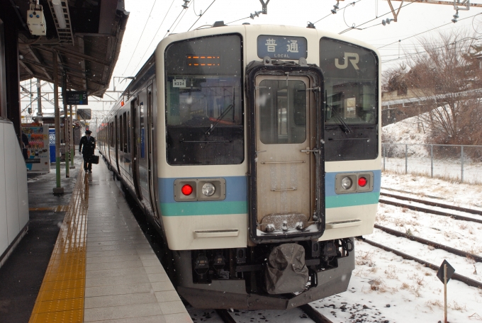 鉄道フォト・写真：JR東日本 国鉄211系電車 クモハ211-3043 小淵沢駅 鉄道フォト・写真 by Tetsuotaさん - 撮影日 2024/02/23 13:44