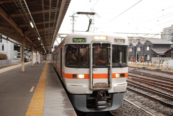 鉄道フォト・写真：JR東海313系電車 クモハ313-3001 甲府駅 鉄道フォト・写真 by Tetsuotaさん - 撮影日 2024/02/23 15:00