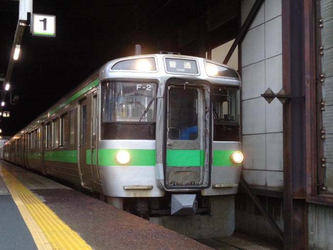 JR北海道 721系 クモハ721-2 鉄道フォト・写真 by kuro鉄道チャンネルさん 桑園駅：2024年06月09日17時ごろ