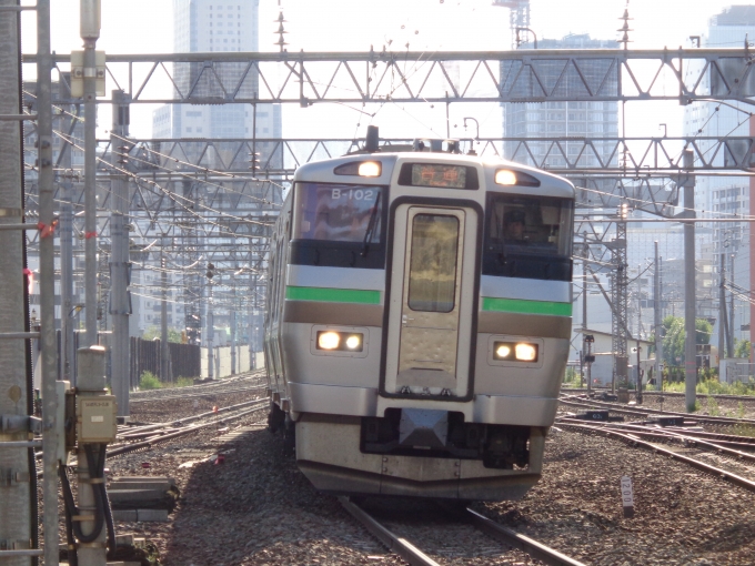 鉄道フォト・写真：JR北海道733系電車  クハ733-102 苗穂駅 鉄道フォト・写真 by kuro鉄道チャンネルさん - 撮影日 2024/06/29 16:40