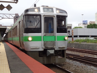 JR北海道 721系 クハ721-3 鉄道フォト・写真 by kuro鉄道チャンネルさん 苫小牧駅：2024年06月09日11時ごろ