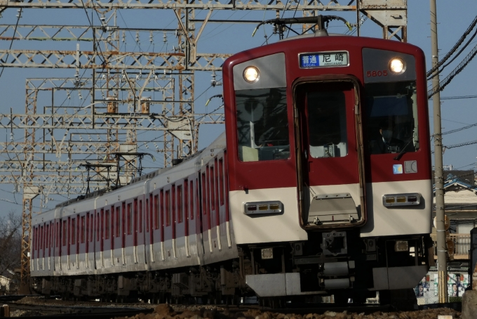 鉄道フォト・写真：近畿日本鉄道 近鉄5800系電車 5805 石切駅 鉄道フォト・写真 by とざまいさん - 撮影日 2024/01/05 14:41