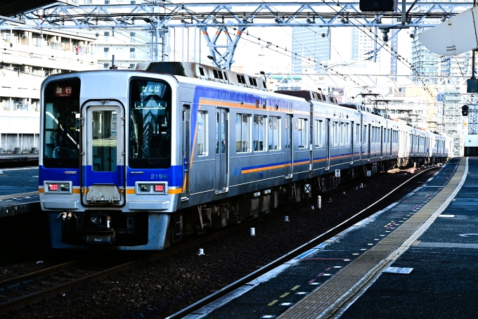 鉄道フォト・写真：南海電鉄 南海2000系電車 2196 新今宮駅 (南海) 鉄道フォト・写真 by 勝手きままさん - 撮影日 2023/09/18 08:00