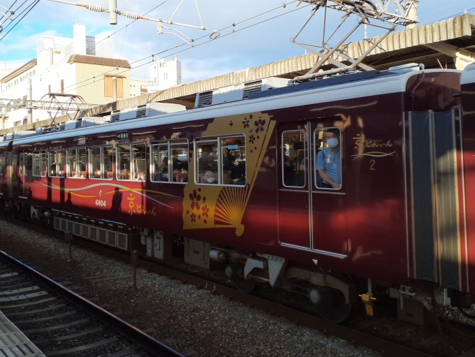 鉄道フォト・写真：阪急電鉄 阪急6300系電車 京とれいん 6804 桂駅 鉄道フォト・写真 by トリテツノワグマさん - 撮影日 2022/12/11 15:51