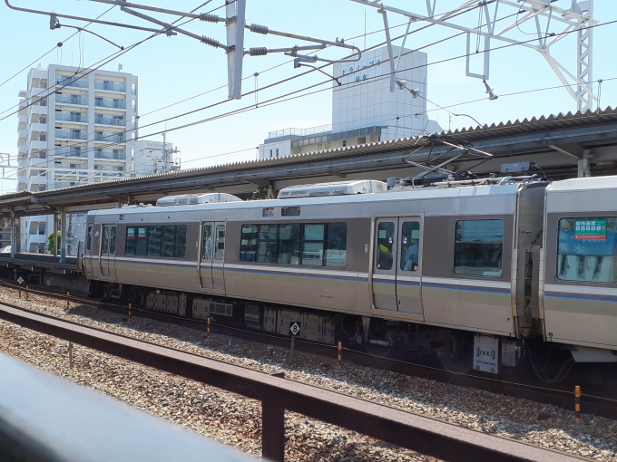 鉄道フォト・写真：JR西日本223系電車 クモハ223-6084 山陽垂水駅 鉄道フォト・写真 by トリテツノワグマさん - 撮影日 2023/05/03 10:39