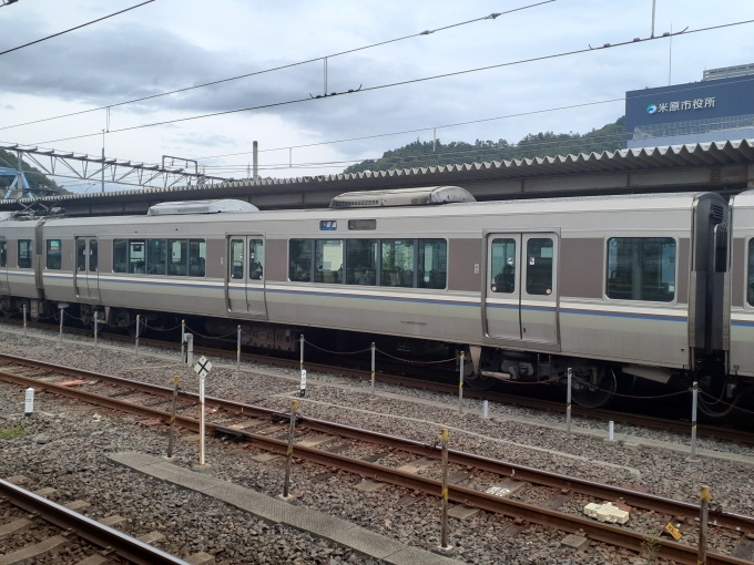 鉄道フォト・写真：JR西日本223系電車 サハ223-2210 米原駅 (JR) 鉄道フォト・写真 by トリテツノワグマさん - 撮影日 2023/10/08 12:27