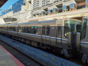 JR西日本 クモハ223形 クモハ223-3028 鉄道フォト・写真 by トリテツノワグマさん 京都駅 (JR)：2023年11月21日08時ごろ