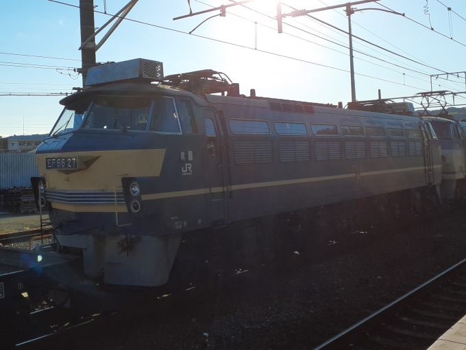 JR貨物 EF66形 EF66 27 鉄道フォト・写真 by トリテツノワグマさん 山科駅 (JR)：2022年10月26日15時ごろ
