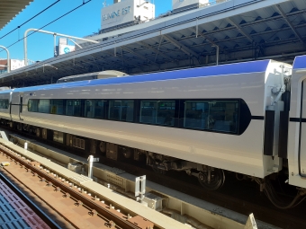 JR東日本 モハE352形 モハE352-8 鉄道フォト・写真 by トリテツノワグマさん 新宿駅 (JR)：2023年12月23日11時ごろ